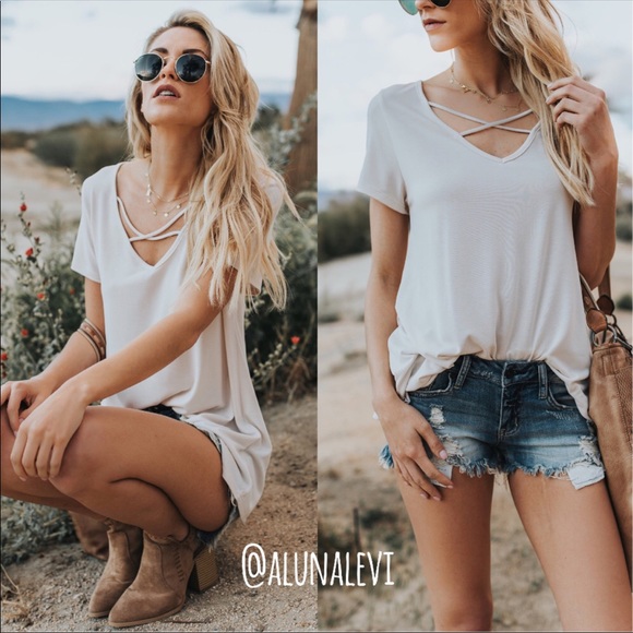 Tops - ✨used✨Ultra soft tee